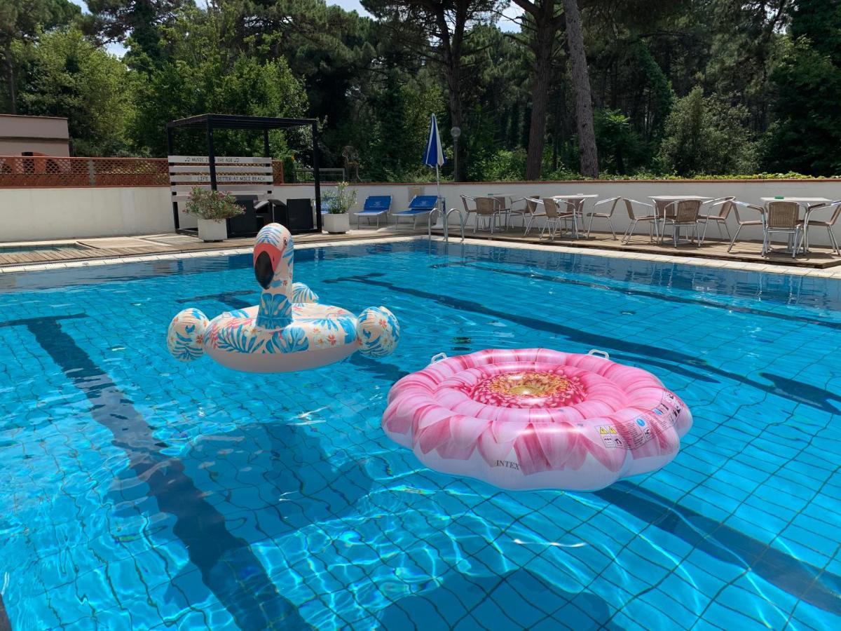 G&D Hotel Deanna Pool&Brunch Milano Marittima Bagian luar foto