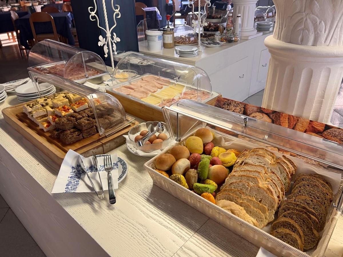 G&D Hotel Deanna Pool&Brunch Milano Marittima Bagian luar foto
