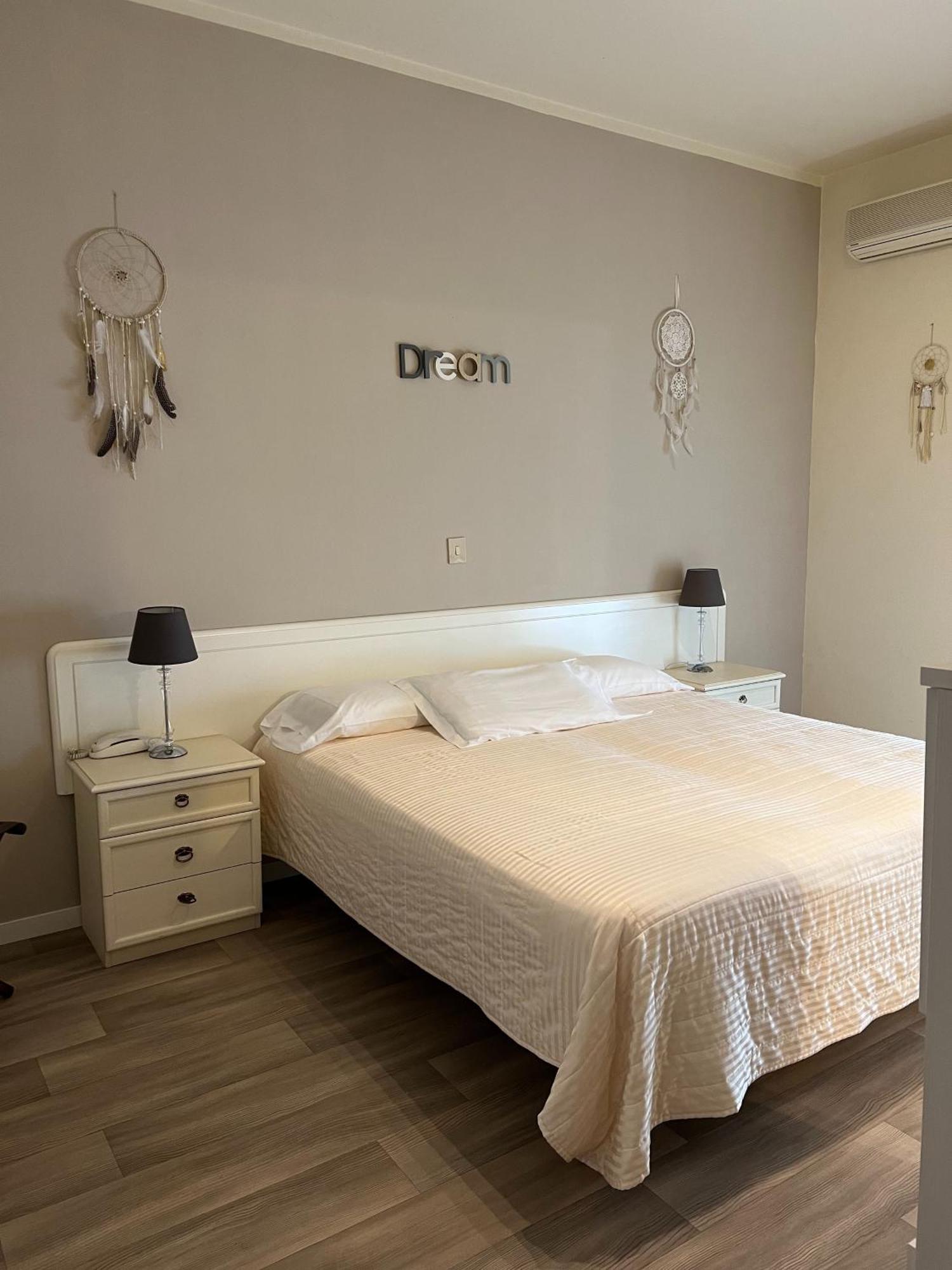 G&D Hotel Deanna Pool&Brunch Milano Marittima Ruang foto