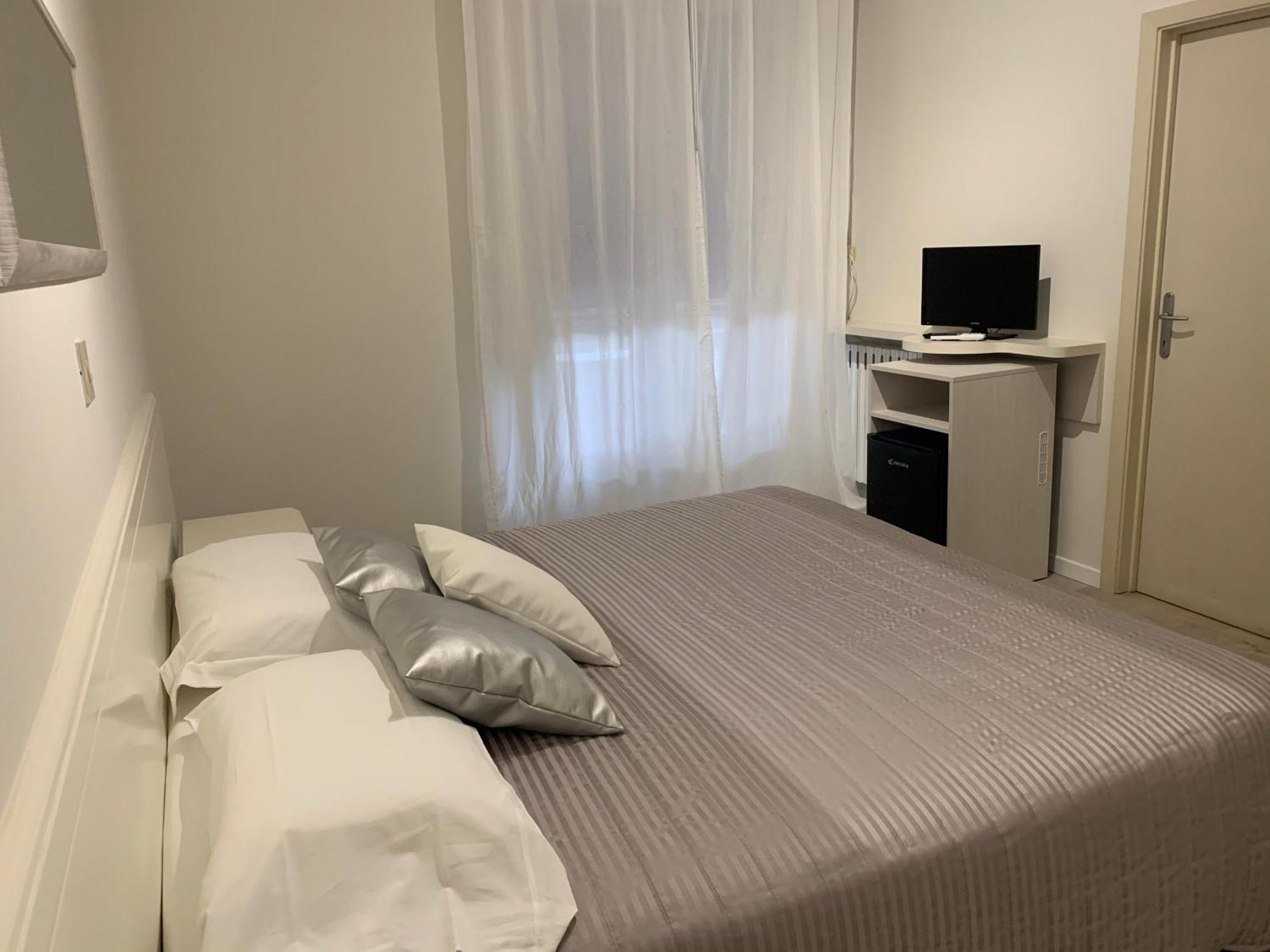 G&D Hotel Deanna Pool&Brunch Milano Marittima Ruang foto