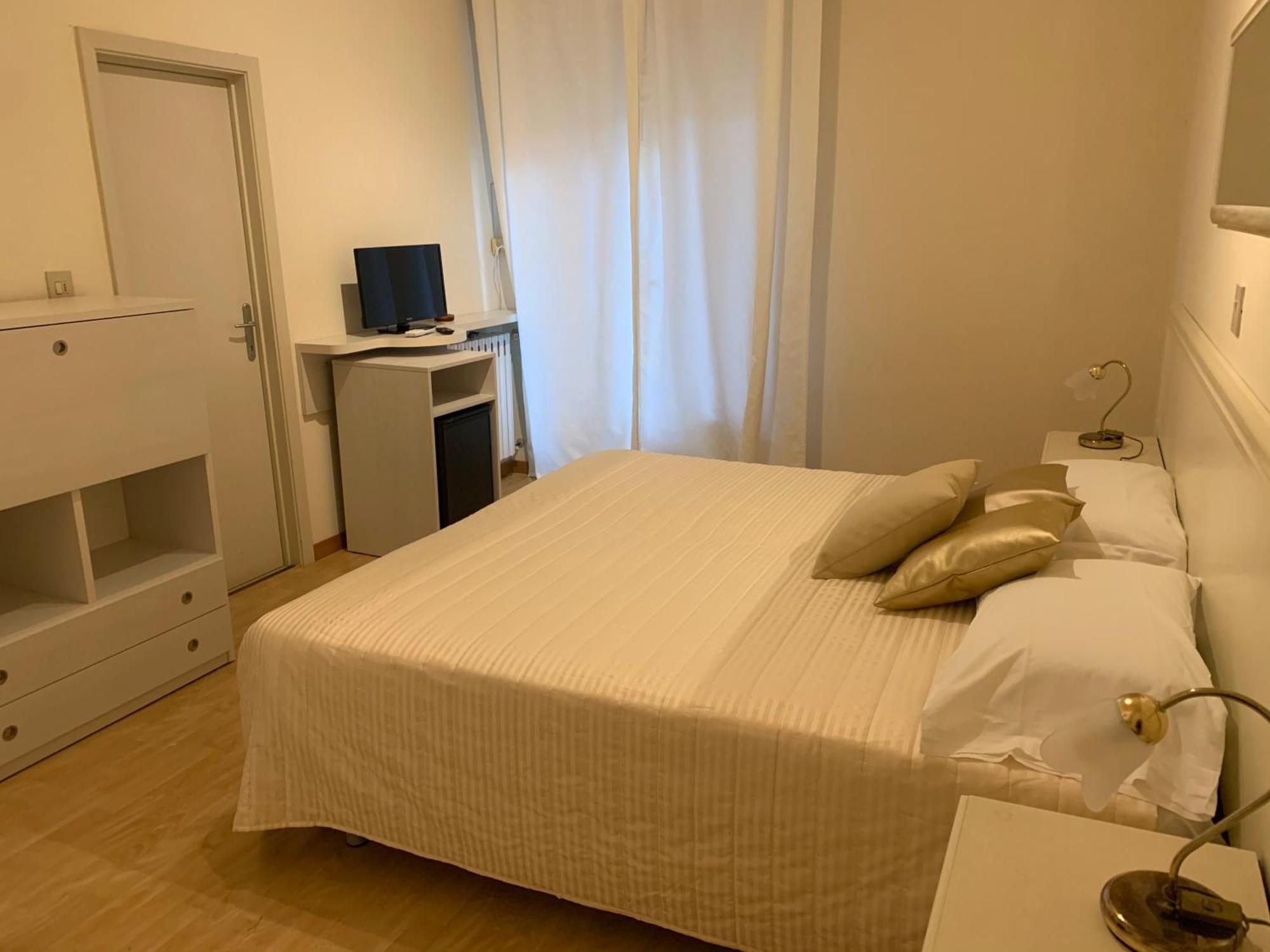 G&D Hotel Deanna Pool&Brunch Milano Marittima Ruang foto