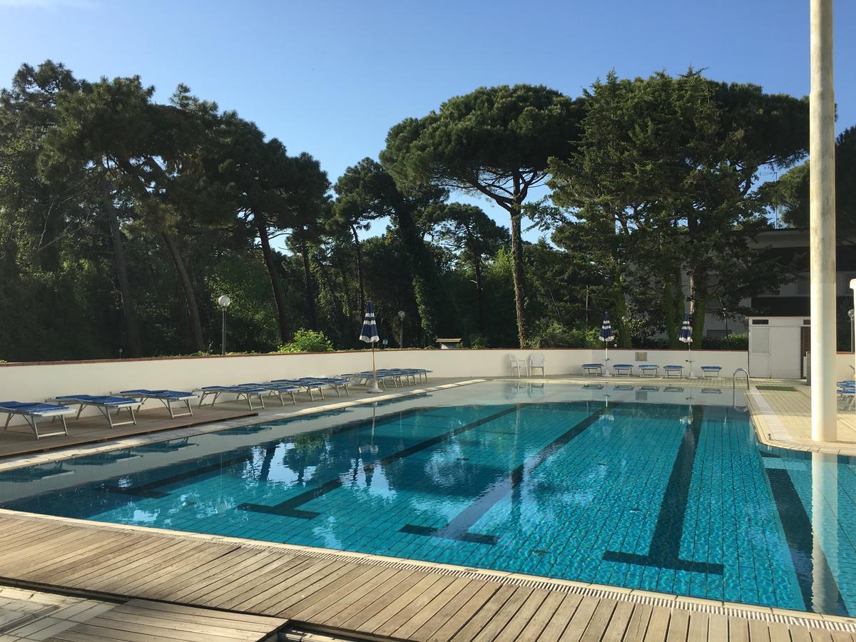G&D Hotel Deanna Pool&Brunch Milano Marittima Bagian luar foto