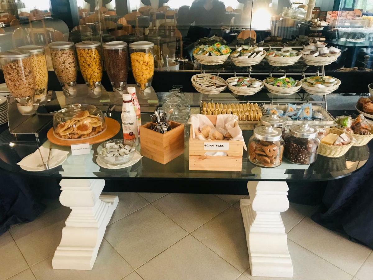 G&D Hotel Deanna Pool&Brunch Milano Marittima Bagian luar foto